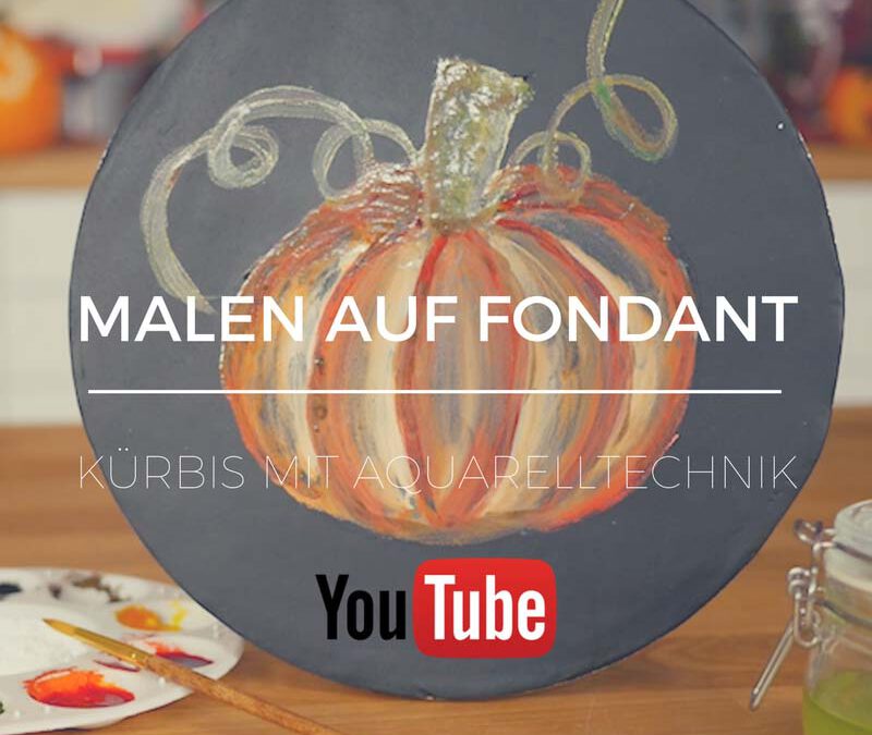 Malen auf Fondant - Kürbis mit Aquarelltechnik auf schwarzem Fondant gemalt